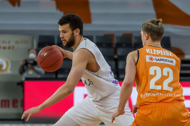 努涅斯替补 努涅斯替补